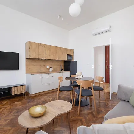 1 Bedroom - Augustianska 1 Street Apartmán *