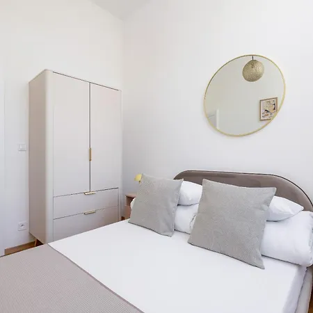 1 Bedroom - Augustianska 1 Street Apartmán *